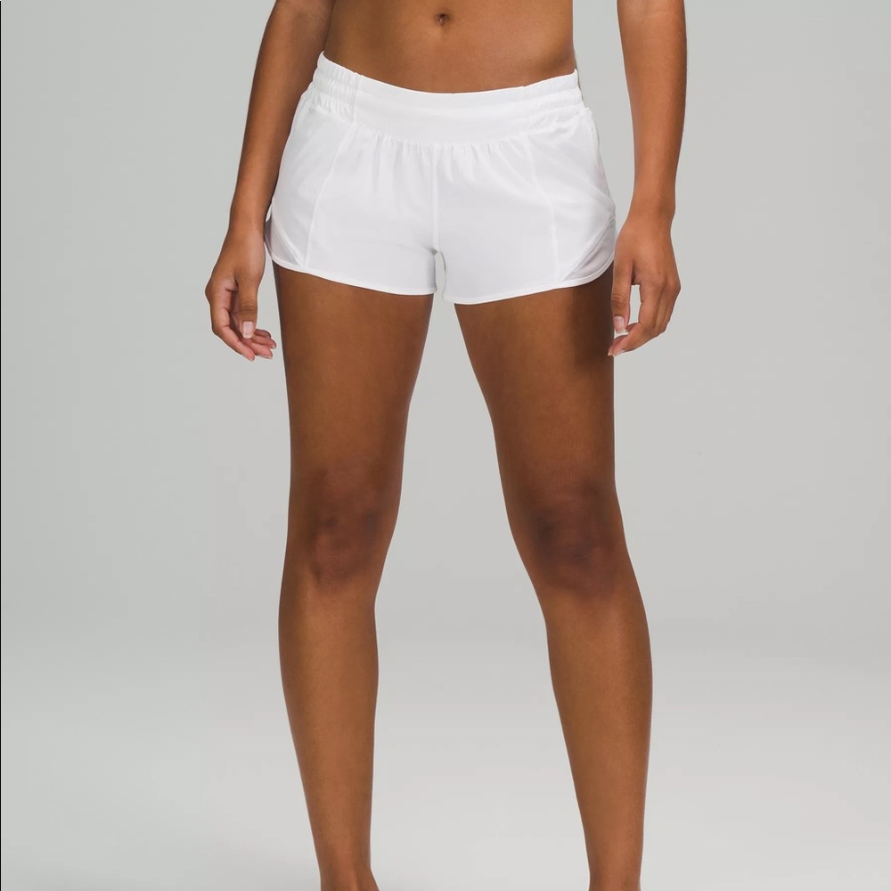 white lululemon hotty hot shorts 2.5 inch